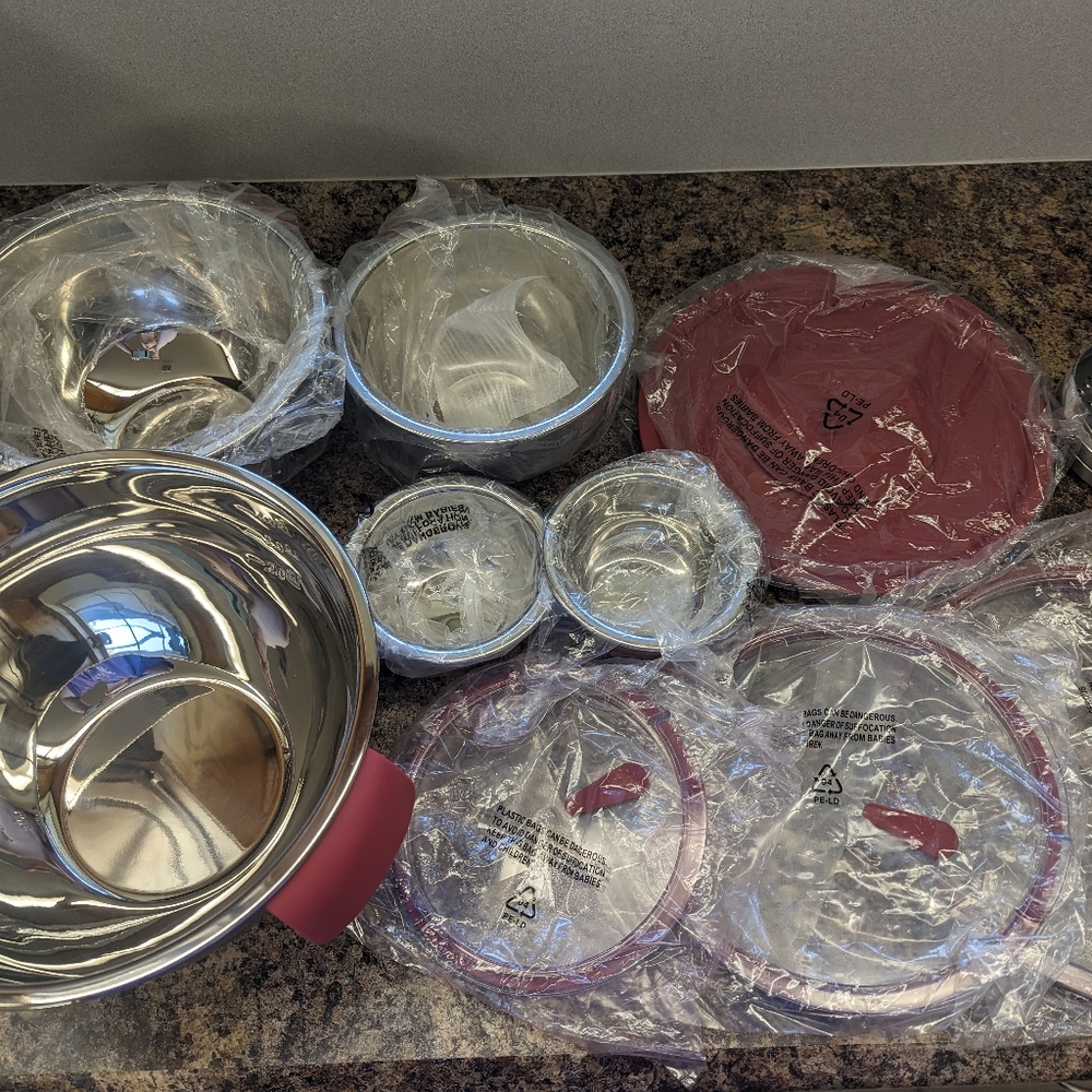 Wolfgang puck bowl set